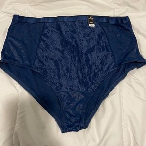NWT Torrid Size 2 Smoothing Sexy Brief